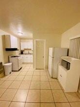 4014 N Foxdale Ave, Unit 4014 B in Covina, CA - Building Photo - Building Photo