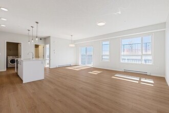 550 Belmont St SW in De Winton, AB - Building Photo - Building Photo