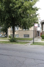 3000 N Kostner Ave in Chicago, IL - Building Photo - Building Photo