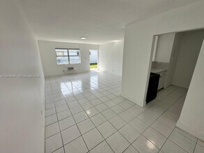 6029 Polk St in Hollywood, FL - Building Photo - Building Photo
