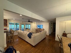 900 Delcris Dr in Birmingham, AL - Building Photo - Building Photo