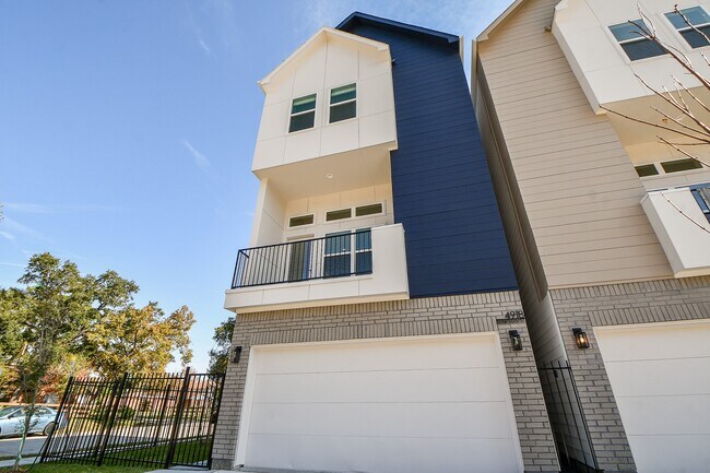 4918 Brinkman St in Houston, TX - Building Photo - Building Photo