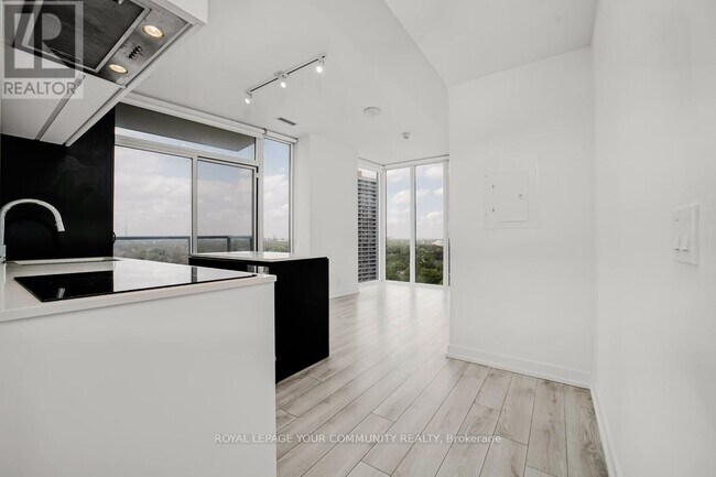 33 Helendale Ave in Toronto, ON - Building Photo - Building Photo