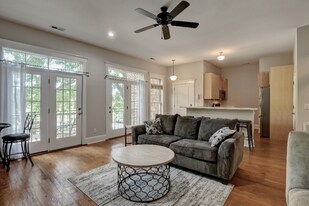 715 N 4th St in Wilmington, NC - Building Photo