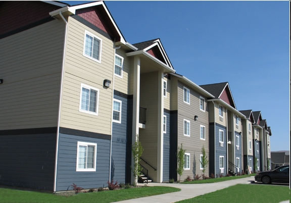 Castle Creek Apartments in Yakima, WA - Building Photo