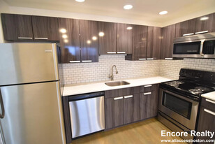 321 Brookline Ave, Unit B Apartamentos