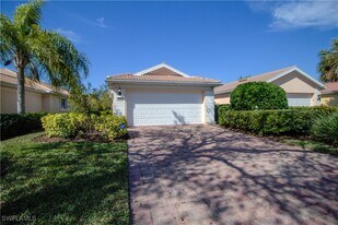 8685 Erice Ct in Naples, FL - Building Photo