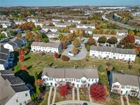 8443 Saylor Ct in Breinigsville, PA - Foto de edificio - Building Photo