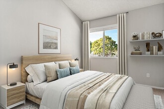 Colony Parc in Ventura, CA - Foto de edificio - Building Photo