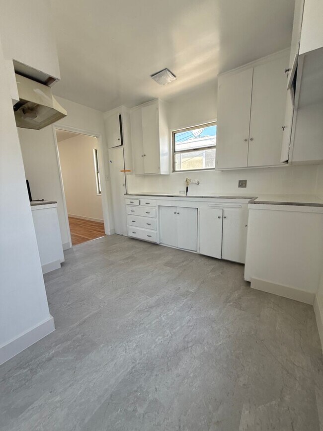 927-929 Lincoln Blvd in Santa Monica, CA - Building Photo - Building Photo