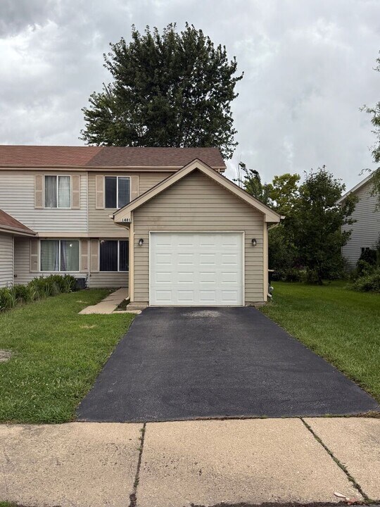 1481 Andover Dr in Aurora, IL - Building Photo