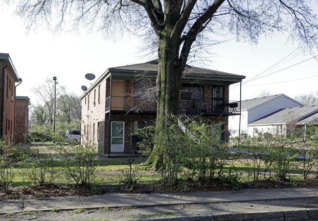 369 Mclemore Ave in Memphis, TN - Foto de edificio - Building Photo