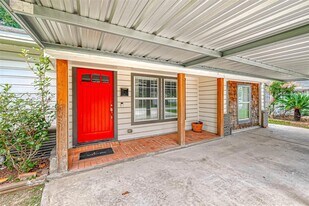 1639 Walton St in Houston, TX - Building Photo