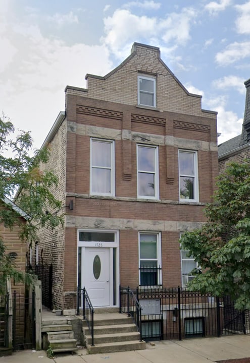723 W 17th St, Unit 2R in Chicago, IL - Building Photo