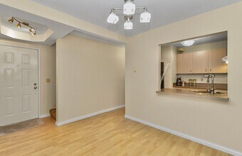 5300 Harbour Pointe Blvd in Mukilteo, WA - Building Photo - Building Photo