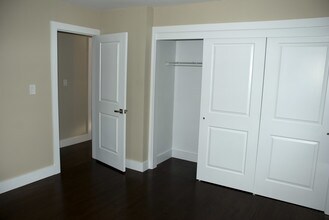 519 Jackson Ave, Unit 2 Floor in Rahway, NJ - Foto de edificio - Building Photo