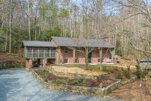 780 Hart Rd in Pisgah Forest, NC - Building Photo