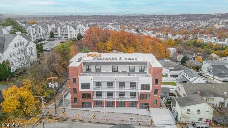 318 Dixon Ave in Paterson, NJ - Building Photo