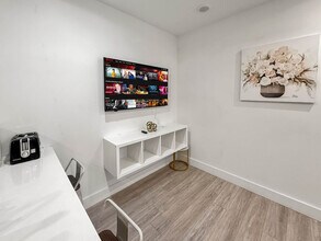 2400 E Huntingdon St in Philadelphia, PA - Foto de edificio - Building Photo