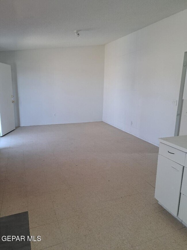 property at 623 NE Davis St