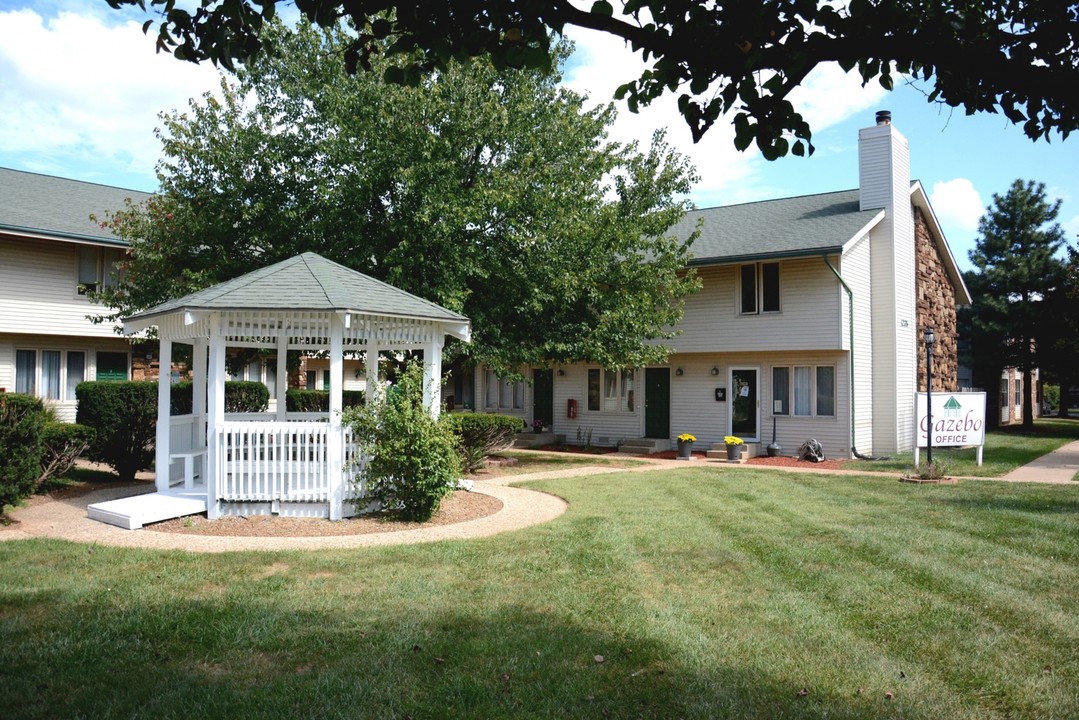 Gazebo Apartments in Springfield, MO - Building Photo