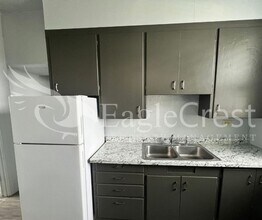 204 SE 12th St in College Place, WA - Building Photo - Building Photo