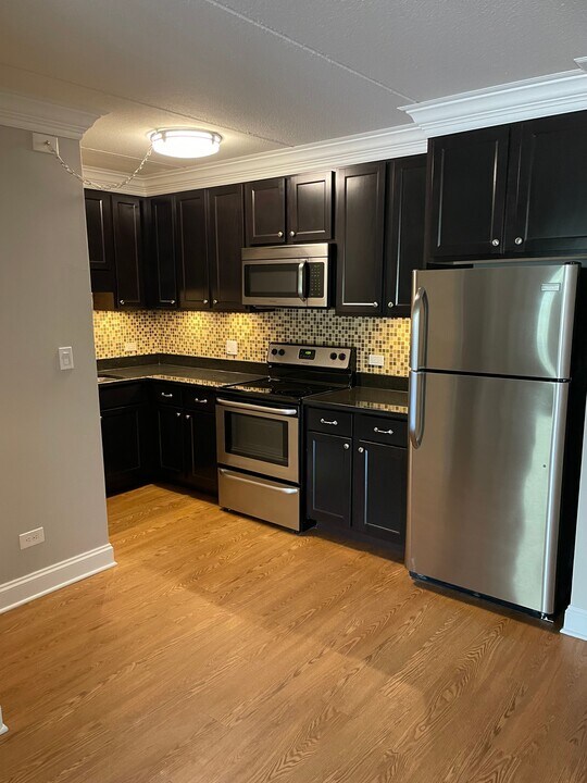 5125 Blodgett in Downers Grove, IL - Building Photo