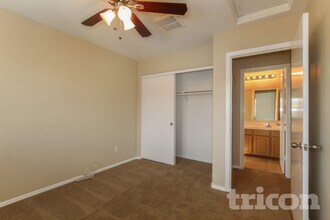 9343 W Payson Rd in Tolleson, AZ - Foto de edificio - Building Photo