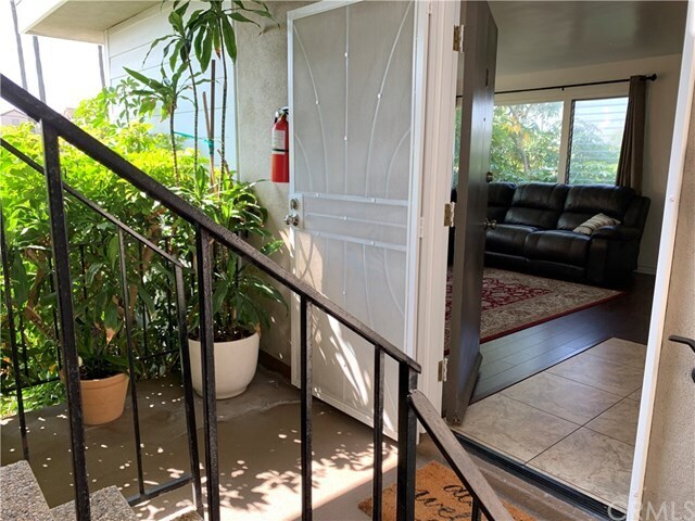 2699 E 20th St-Unit -B in Signal Hill, CA - Building Photo