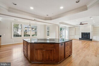 8802 Northern Spruce Ln in Alexandria, VA - Building Photo - Building Photo