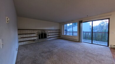 6125 NE 193rd Place, Unit 6125 in Kenmore, WA - Building Photo - Building Photo