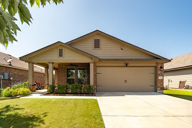 121 Hematite Ln in Jarrell, TX - Building Photo - Building Photo
