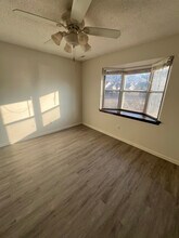 5946 Crossfield Dr in Evansville, IN - Foto de edificio - Building Photo