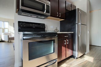 38 W Chestnut St in Chicago, IL - Building Photo - Building Photo