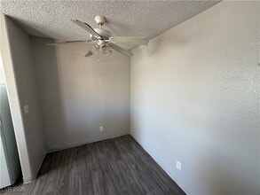 2989 Juniper Hills Blvd in Las Vegas, NV - Building Photo - Building Photo