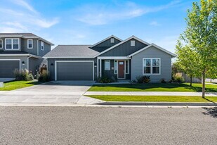 1516 Wild Bill Way in Belgrade, MT - Building Photo