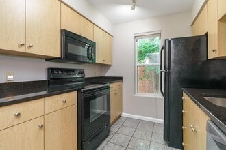 945 Quay Ave in Grandview Heights, OH - Building Photo - Building Photo