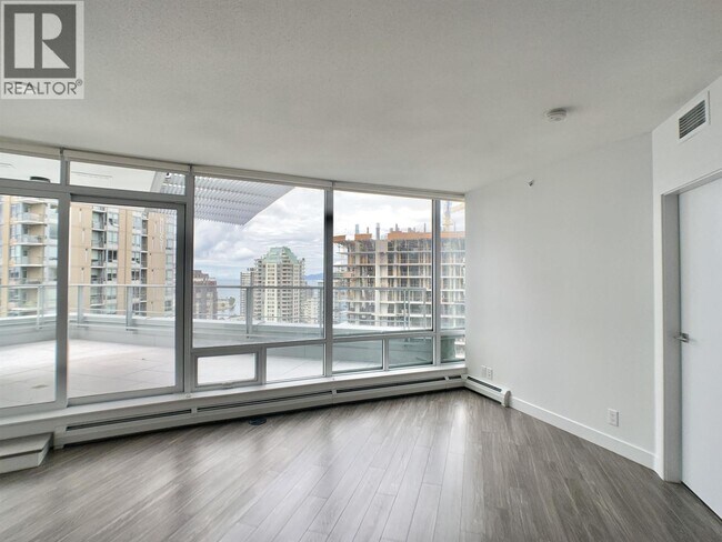 1283 Howe St in Vancouver, BC - Building Photo - Building Photo