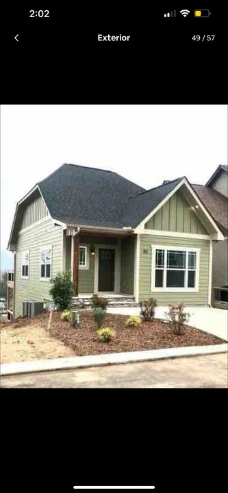 112 Chepstow Pl in Black Mountain, NC - Building Photo