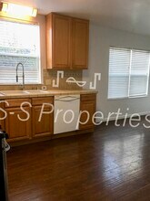 1929 Larkin Way in Sacramento, CA - Building Photo - Building Photo