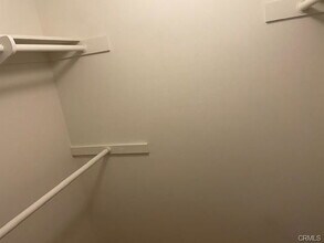 21901 Burbank Blvd in Los Angeles, CA - Building Photo - Building Photo