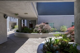 128 N El Camino Real in San Mateo, CA - Building Photo - Building Photo