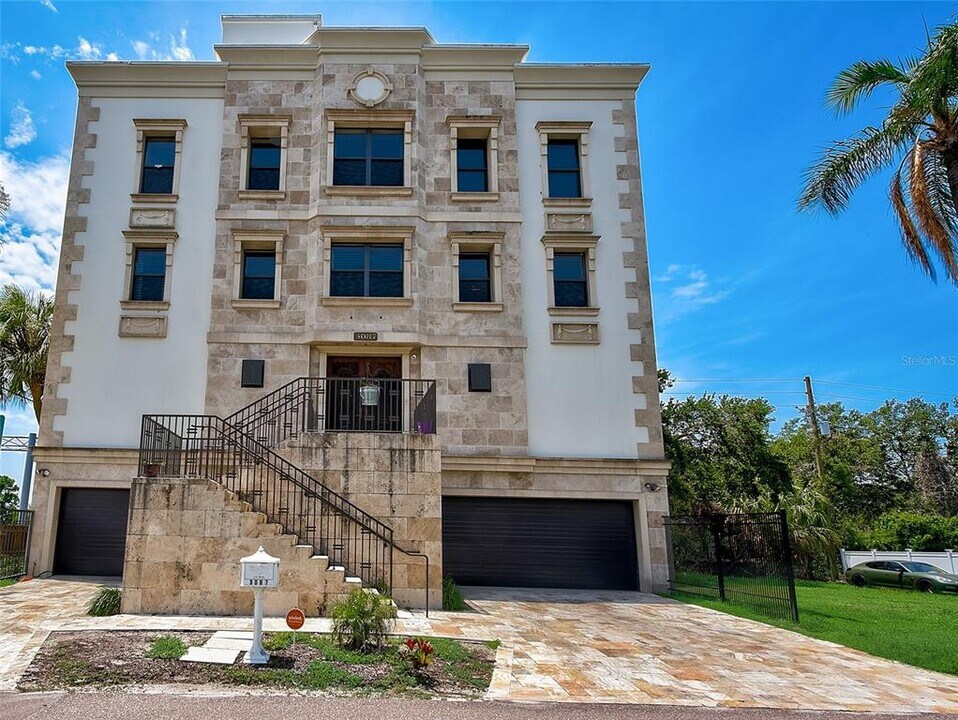 3087 Cherry Ln in Clearwater, FL - Building Photo