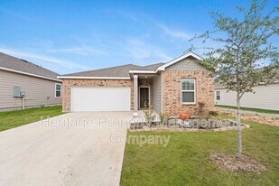 6028 Pearl Mdw in Converse, TX - Building Photo