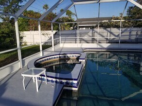 140 87th Ave N in St. Petersburg, FL - Building Photo - Building Photo
