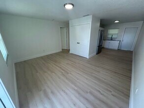 2133 Sibley Ave in Fort Pierce, FL - Building Photo - Building Photo