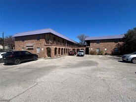 1410 W N Loop Blvd in Austin, TX - Building Photo