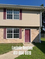 1137 Glenridge St in Lebanon, MO - Building Photo