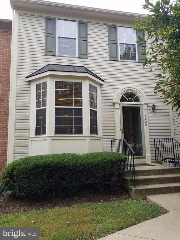1020 Westlake Dr in Bowie, MD - Foto de edificio - Building Photo
