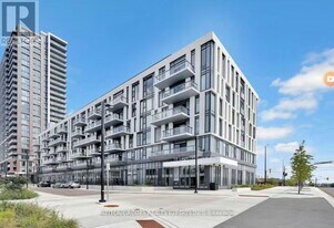 10 Lagerfeld Dr in Brampton, ON - Building Photo